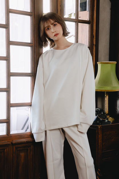 Minimal Oversized Sweat Top