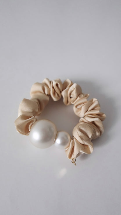 Dual Pearl Chouchou (Beige)