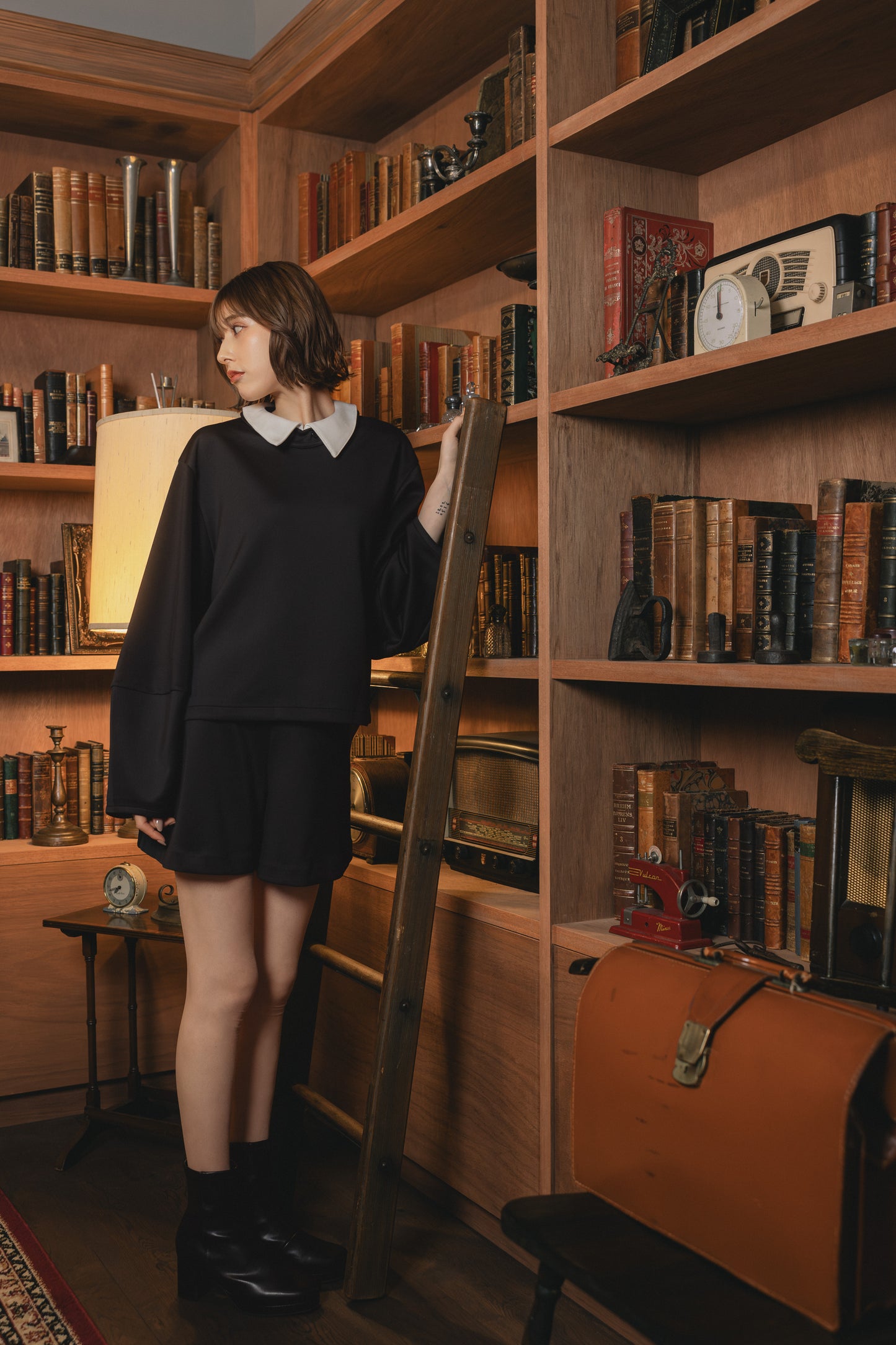 Contrast Collar Sweat Top